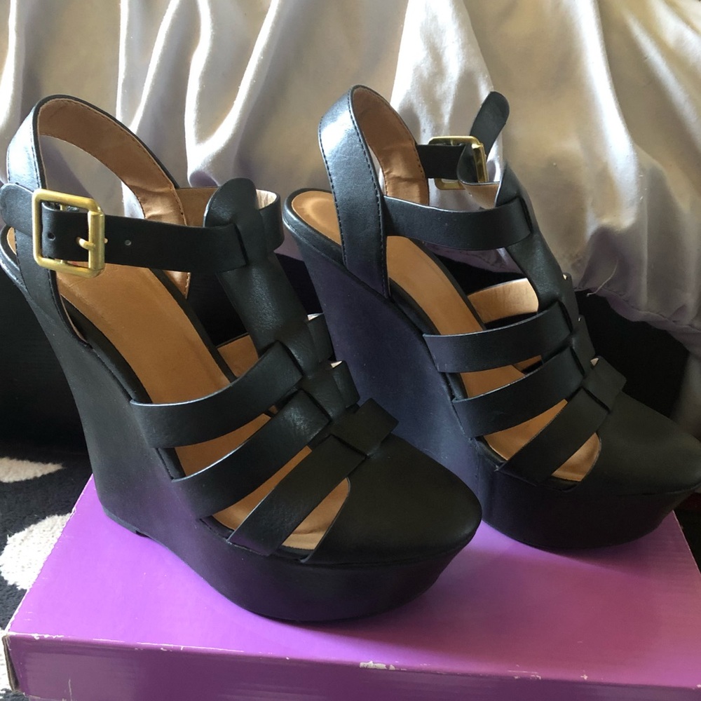 Wedge sandals